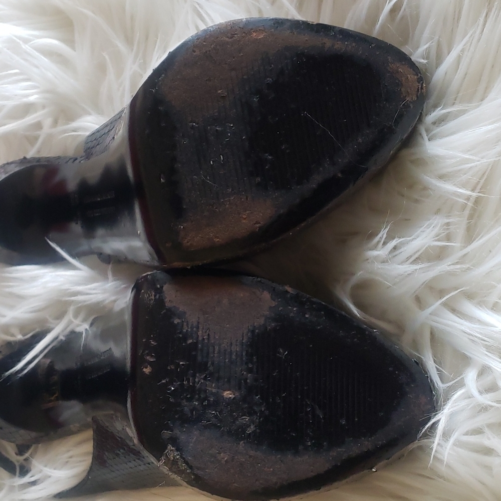 Shoes - Picture 3 of 3